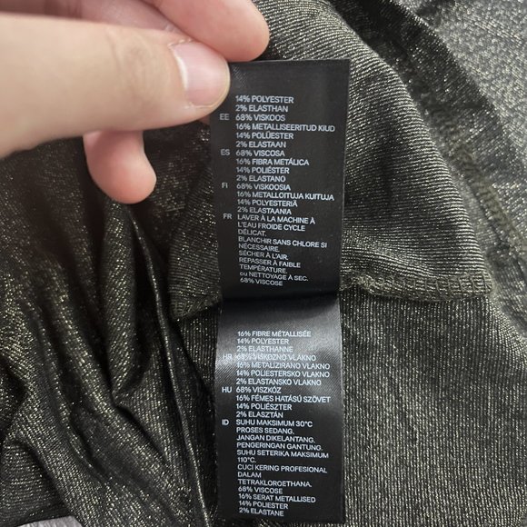 H&M Black with Gold Glitter Sparkling Blouse Size 6 - Picture 8 of 9